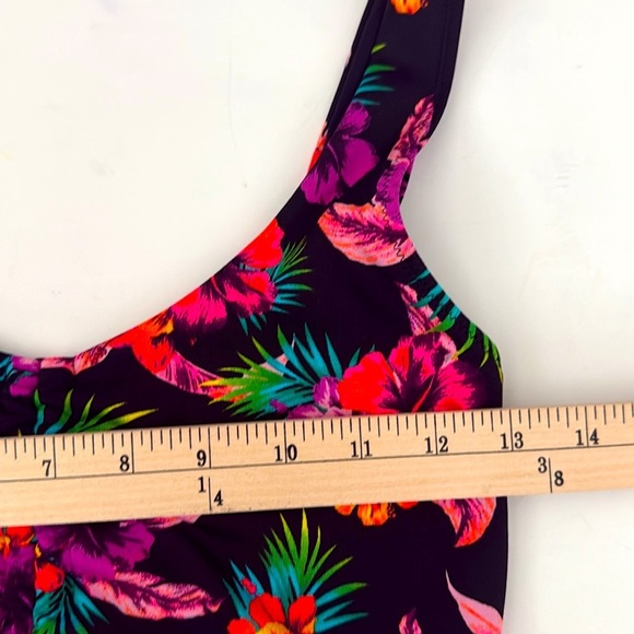 Victoria’s Secret PINK Floral Cutout swimsuit one piece Small - Picture 4 of 8